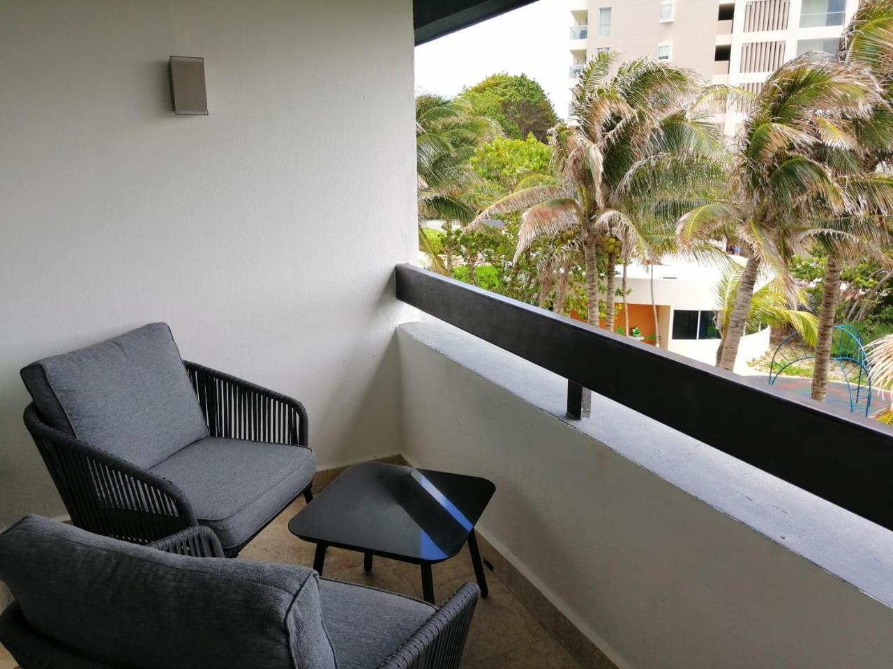 Beachfront Getaway Condo Cancun Phòng bức ảnh